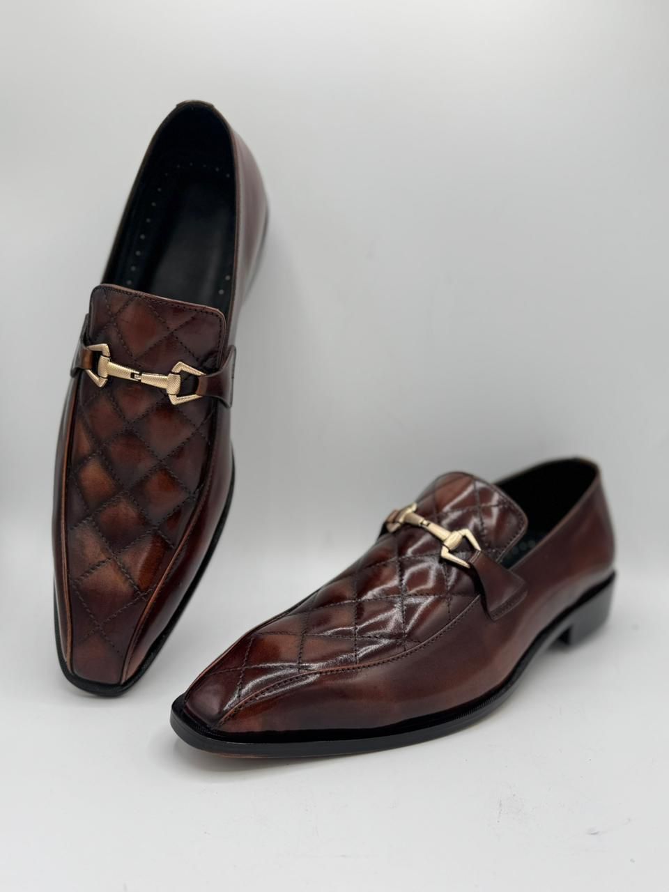italian toe with premium leather 1