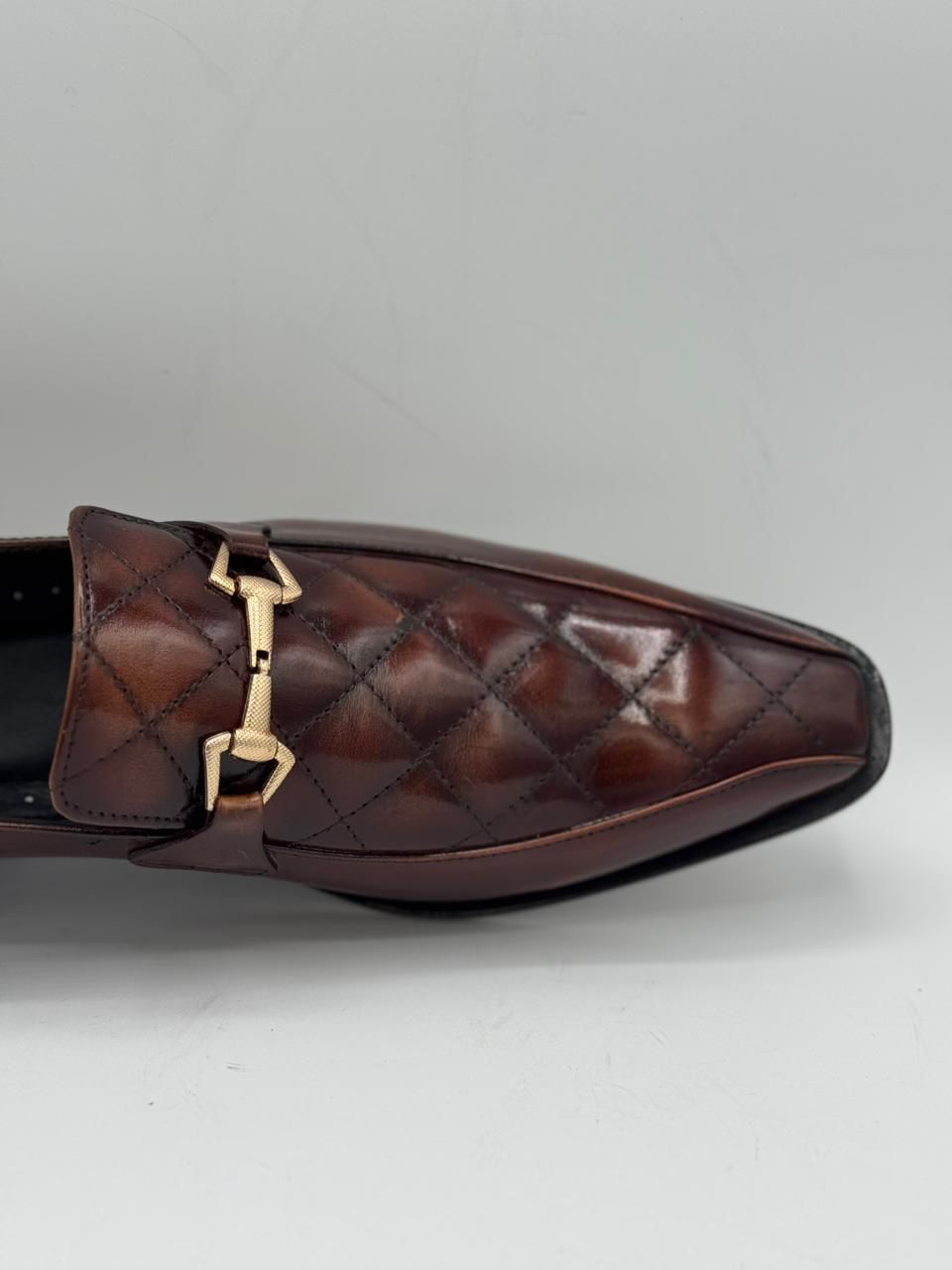 italian toe with premium leather 1